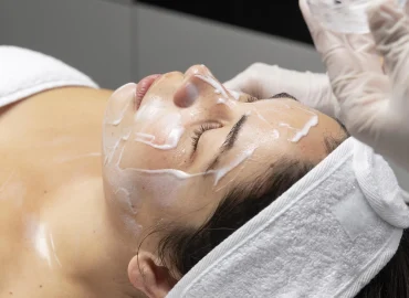 Peeling Químico en Bilbao: ¿Cuándo es el Mejor Momento para Hacerlo?